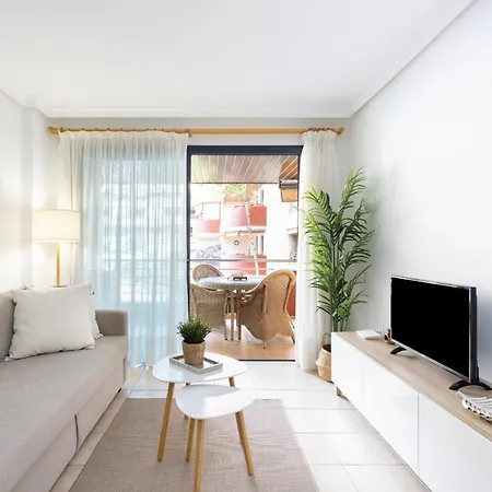 Balcon De Gigantes With Pool View